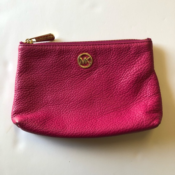 Michael Kors Handbags - MICHAEL KORS FULTON LEATHER TRAVEL/MAKEUP POUCH